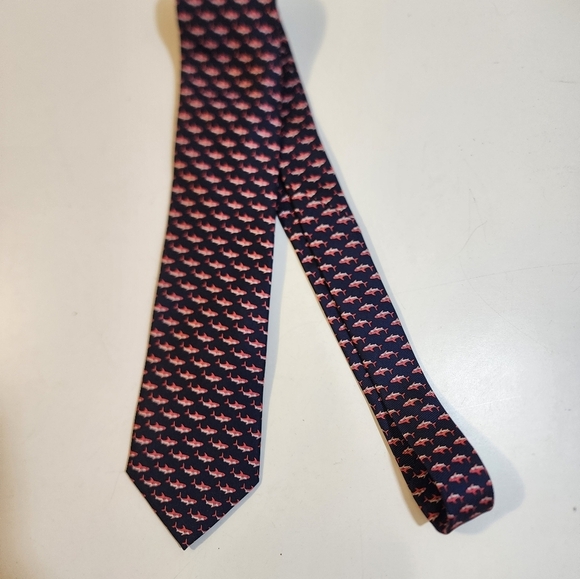 CAPE COD Neckwear 100% Silk SHARK print tie - Picture 2 of 6